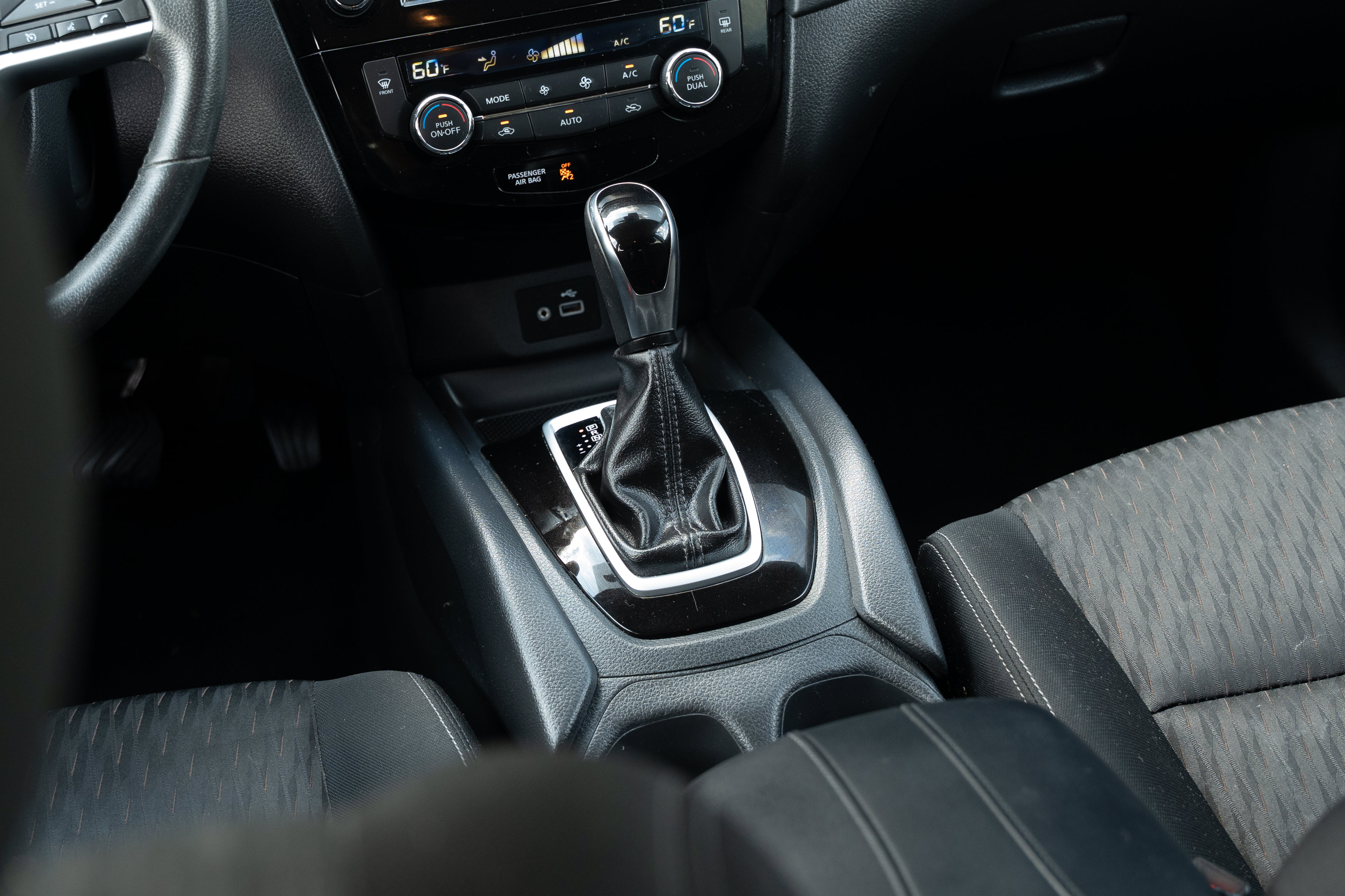 Used 2019 Nissan Rogue SV AWD/4WD image 11