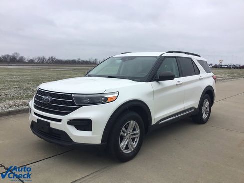 Used 2021 Ford Explorer XLT image 10