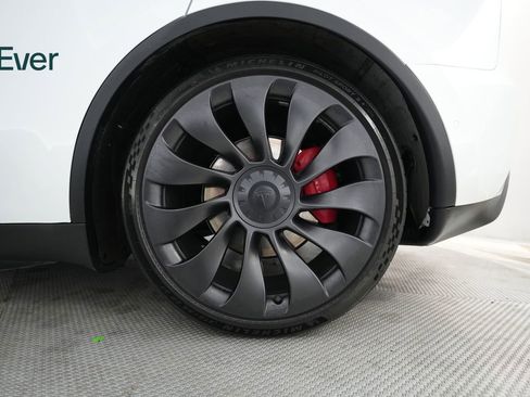 Used 2022 Tesla Model Y Performance image 20