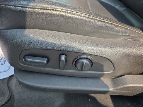 Used 2018 Chevrolet Traverse Premier AWD/4WD image 13