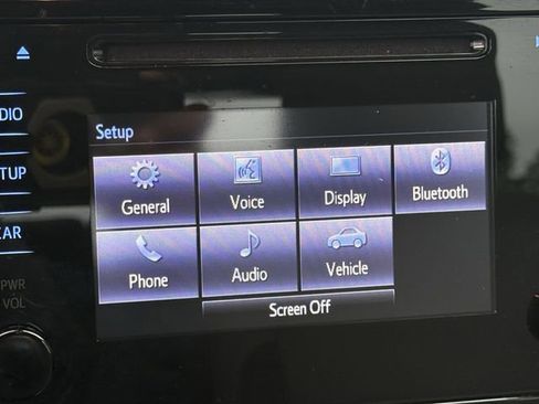 Used 2017 Toyota Corolla LE FWD image 19