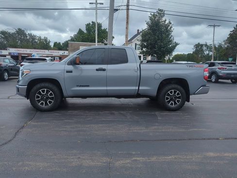 Used 2018 Toyota Tundra SR5 w/ TRD Off Road Package AWD/4WD image 5
