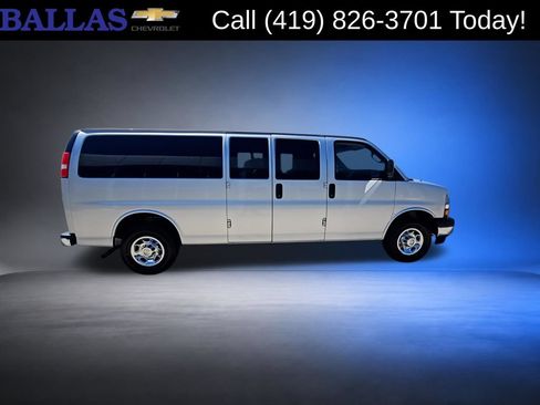 Certified 2018 Chevrolet Express 3500 LT w/ LT Preferred Equipment Group RWD image 9