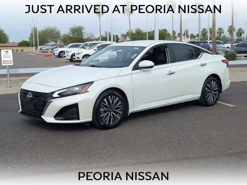 Certified 2023 Nissan Altima 2.5 SV image 1