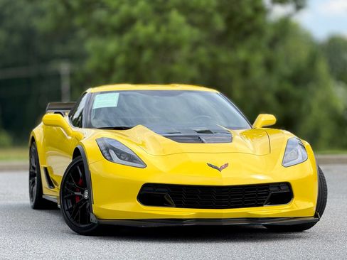 Used 2018 Chevrolet Corvette Z06 RWD image 4
