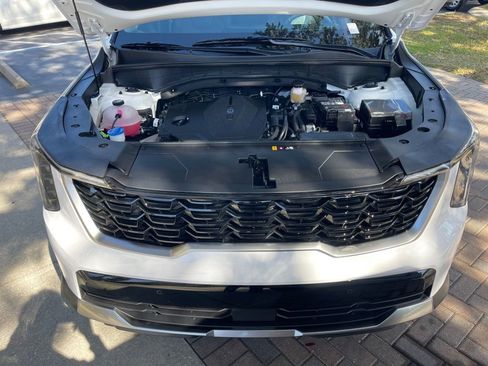 Used 2025 Kia Sorento S image 18