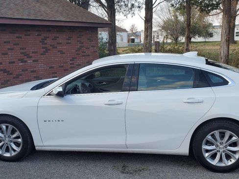 Used 2020 Chevrolet Malibu LT image 17
