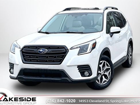 Used 2023 Subaru Forester Premium AWD/4WD image 1