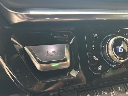 Used 2024 GMC Sierra 1500 Denali Ultimate image 16