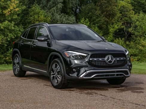 New 2026 Mercedes-Benz GLA 250 4MATIC image 2
