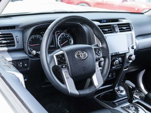 Used 2022 Toyota 4Runner TRD Sport AWD/4WD image 21