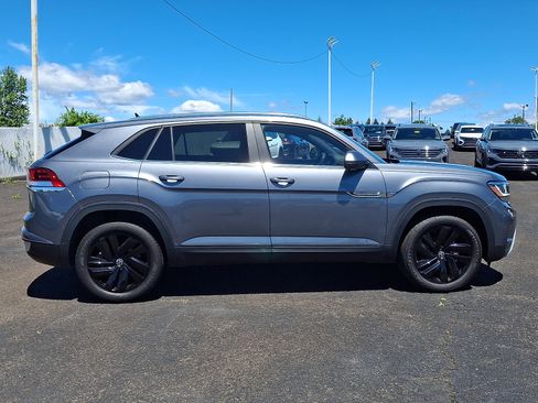 Used 2023 Volkswagen Atlas Cross Sport SE w/ Black Wheel Package AWD/4WD image 8