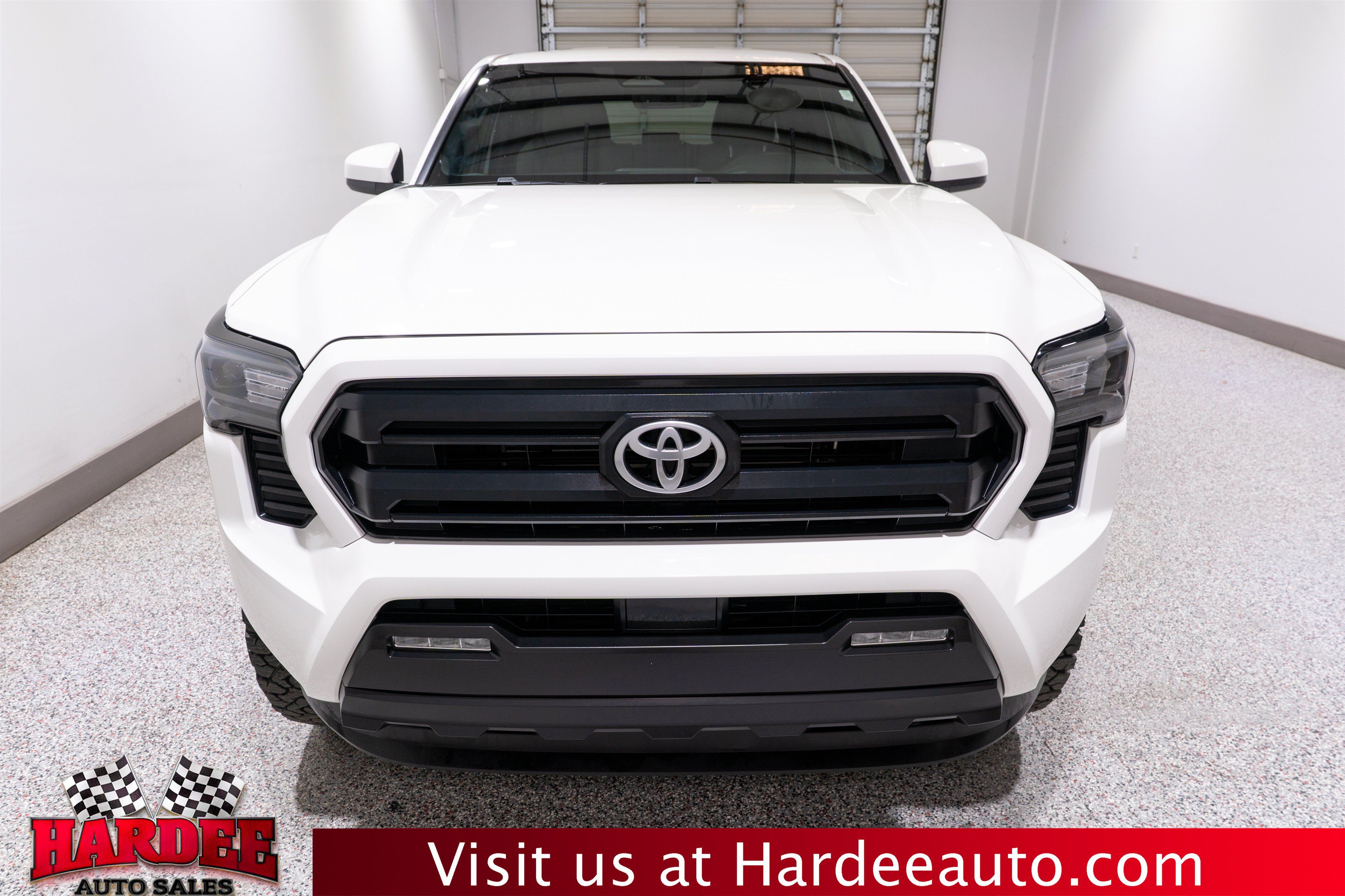 Used 2024 Toyota Tacoma SR5 RWD image 7