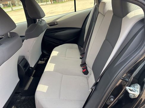 Used 2022 Toyota Corolla LE image 19