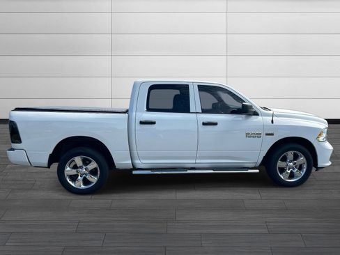 Used 2018 RAM 1500 Express w/ Express Value Package AWD/4WD image 2