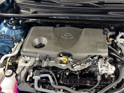 Used 2025 Toyota Camry SE AWD/4WD image 29