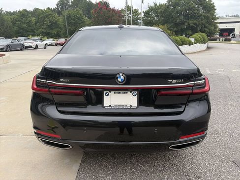 Used 2022 BMW 750i xDrive w/ Executive Package AWD/4WD image 12