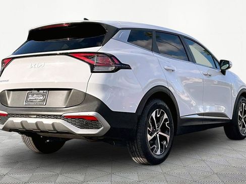 Used 2023 Kia Sportage EX image 3