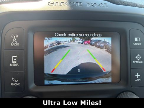 Used 2017 Jeep Renegade Altitude AWD/4WD image 24