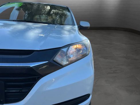 Used 2016 Honda HR-V LX image 43