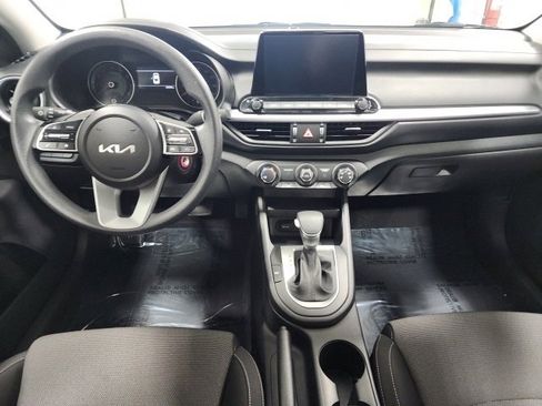 Used 2023 Kia Forte LXS image 2