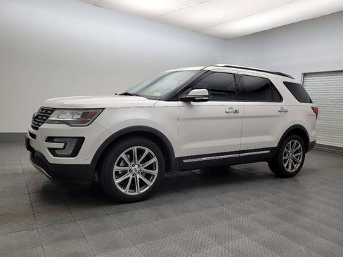 Used 2017 Ford Explorer Limited w/ Equipment Group 301A image 2