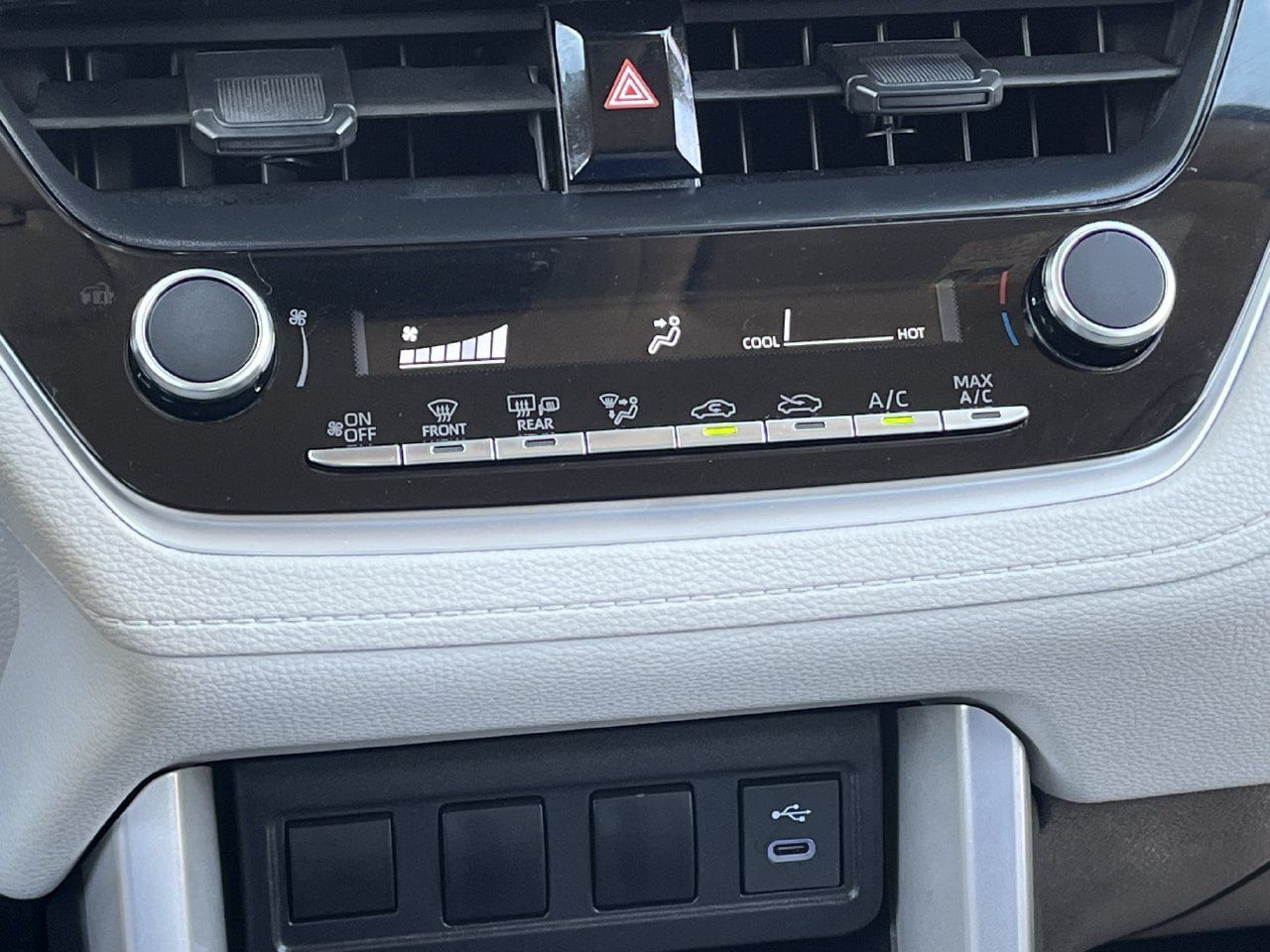 Used 2025 Toyota Corolla Cross L FWD image 18