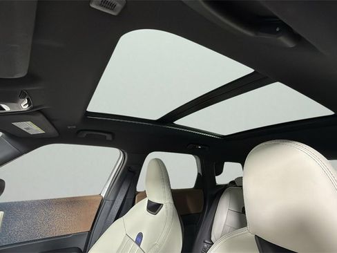 Used 2025 MINI Cooper Countryman S w/ Comfort Package Max image 24