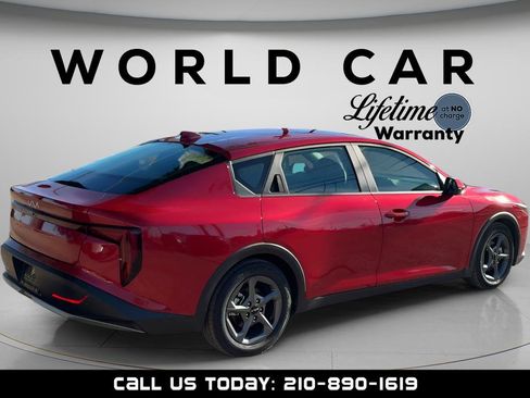 Used 2025 Kia K4 image 8