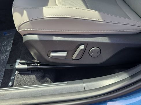 New 2026 Kia Niro EX FWD image 20