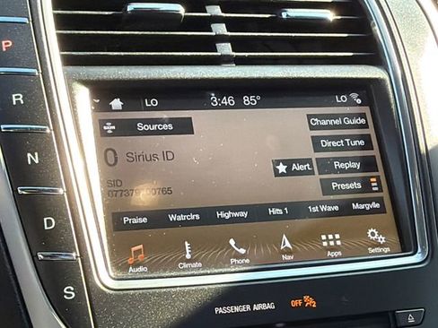 Used 2017 Lincoln MKX Reserve w/ Lincoln MKX Climate Package image 27