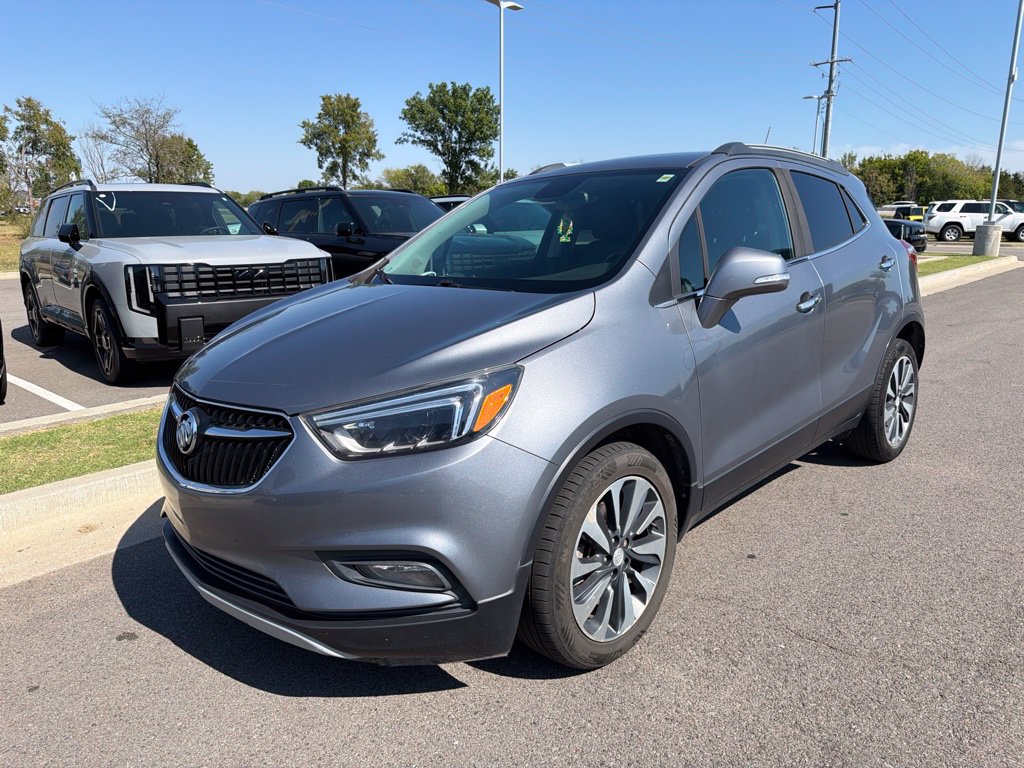 Used 2019 Buick Encore Essence FWD image 3