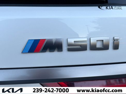 Used 2022 BMW X7 M50i image 10