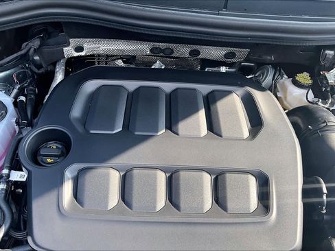 New 2026 Volkswagen Tiguan SE FWD image 17
