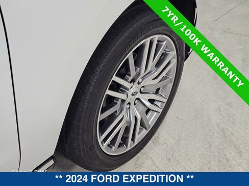 Certified 2024 Ford Expedition Limited image 12