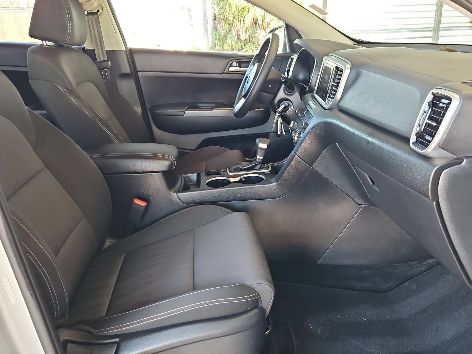 Used 2022 Kia Sportage LX AWD/4WD image 27