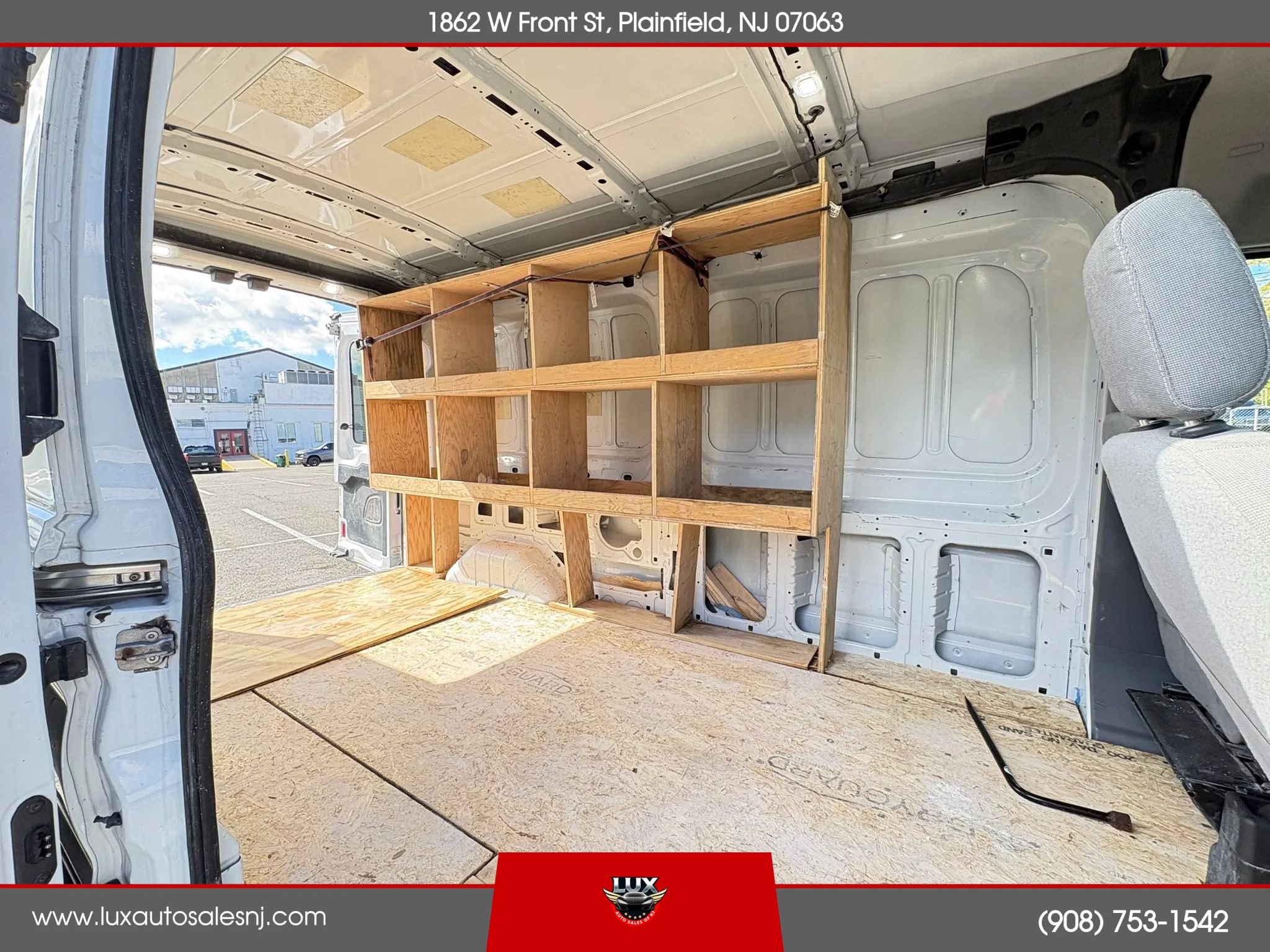 Used 2015 Ford Transit 250 148 Medium Roof RWD image 16