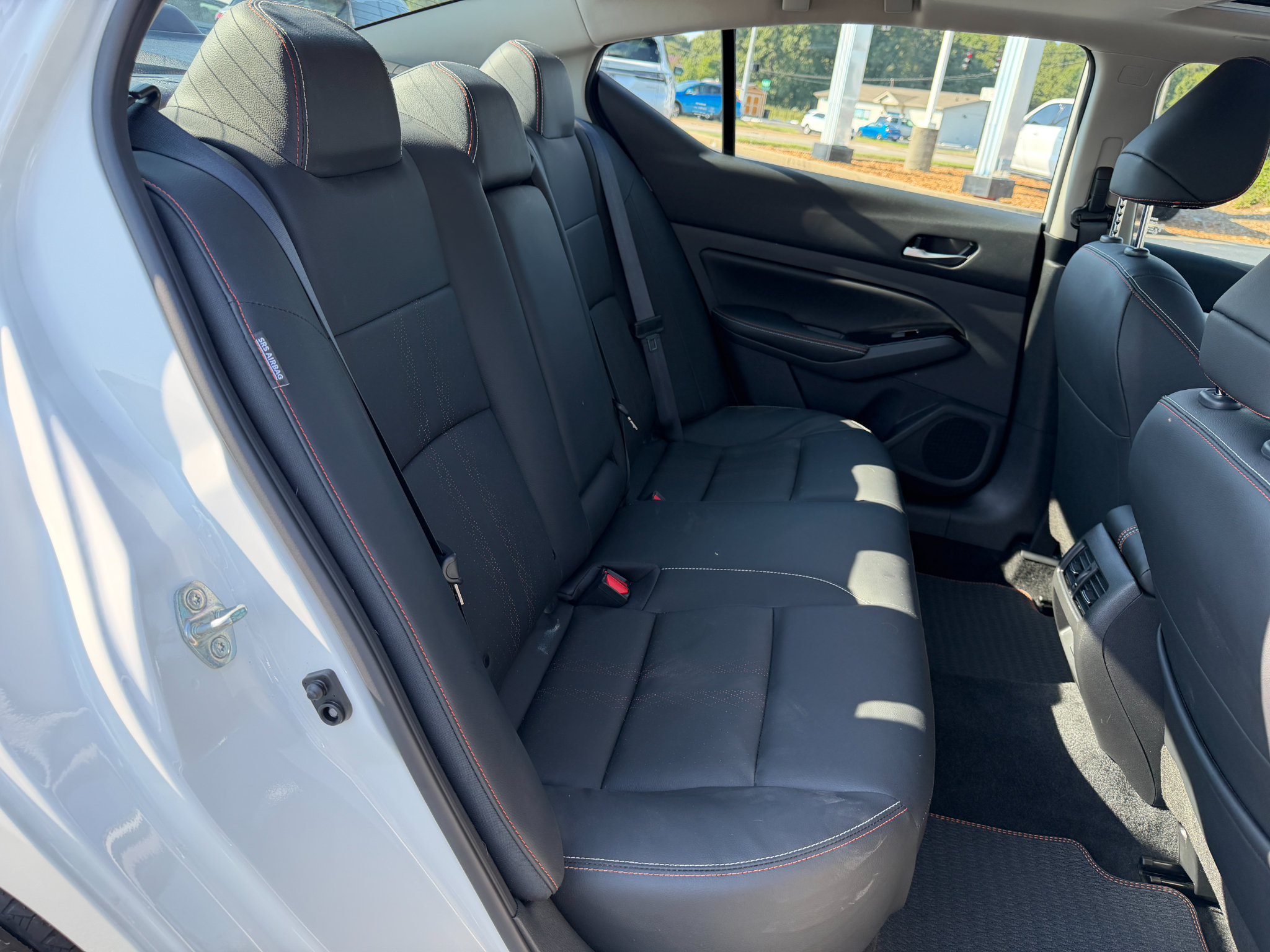 Used 2024 Nissan Altima 2.0 SR FWD image 18