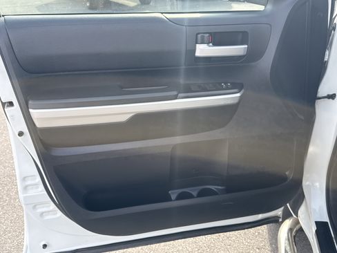 Used 2015 Toyota Tundra SR5 image 16