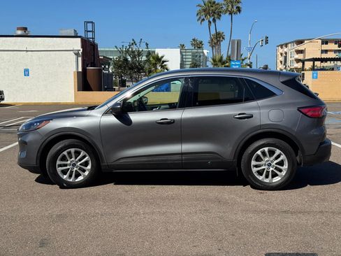Used 2021 Ford Escape SE FWD image 7
