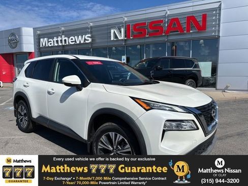 Certified 2022 Nissan Rogue SV image 1