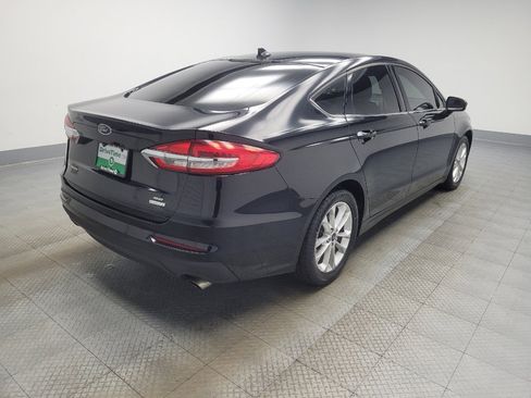 Used 2019 Ford Fusion SE image 9