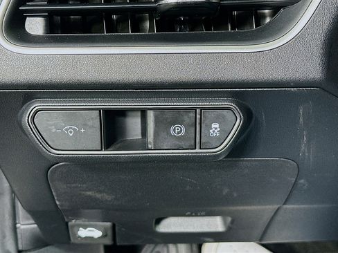 Used 2025 Kia K4 LXS image 17