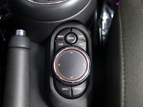 Used 2019 MINI Cooper S image 28