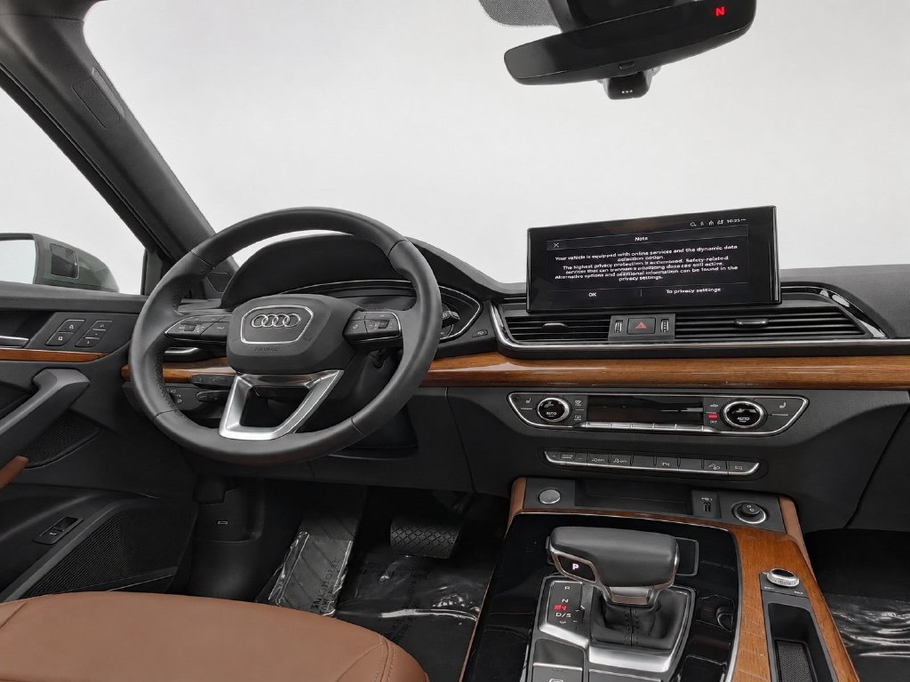 Used 2024 Audi Q5 2.0T Premium Plus w/ Premium Plus Package AWD/4WD image 29