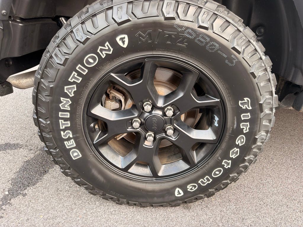 Used 2023 Jeep Wrangler Unlimited Sport AWD/4WD image 34