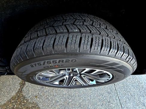 Certified 2024 Jeep Wagoneer Series II image 38