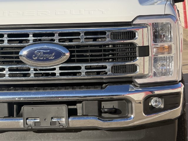 Used 2025 Ford F250 XLT w/ FX4 Off-Road Package AWD/4WD image 8