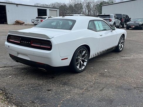 Used 2022 Dodge Challenger GT image 6