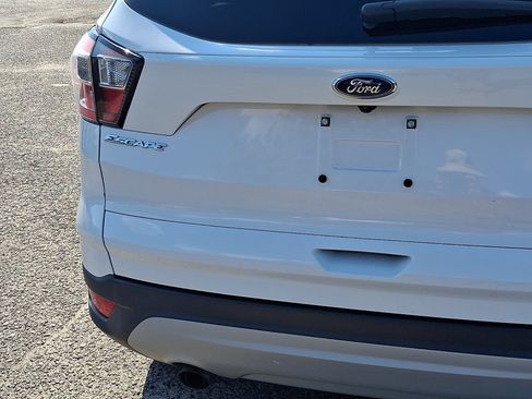 Used 2017 Ford Escape SE AWD/4WD image 17